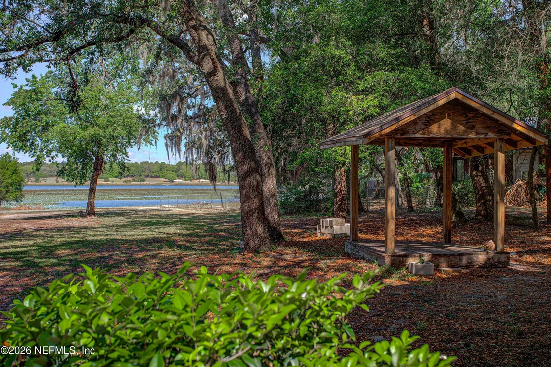 Photo of 8042 COUNTY LINE Road