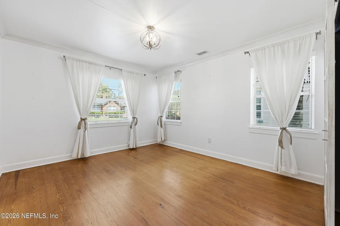 Photo of 1622 AVOCA Place