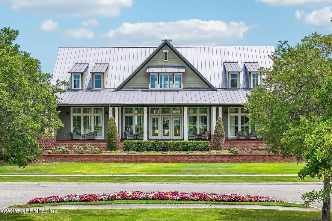 Photo of 152 CLOVERBROOK Road