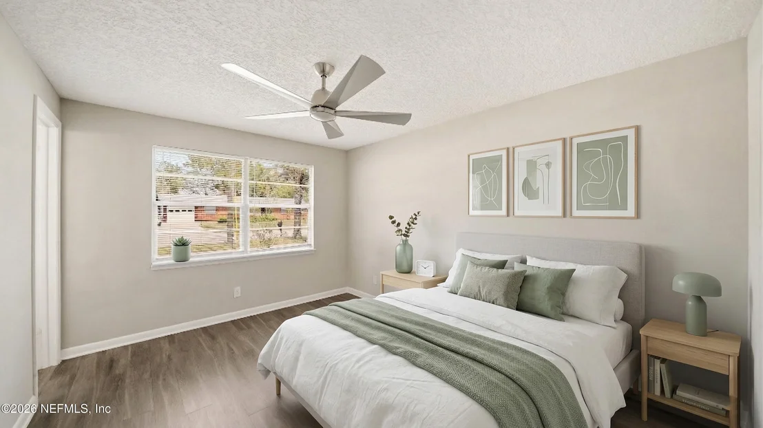 Photo of 586 MADEIRA Drive