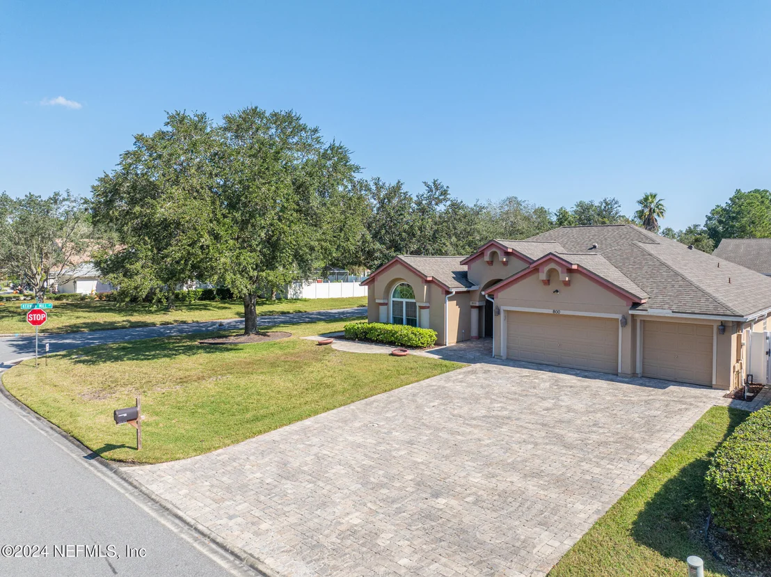 Photo of 800 LAPOMA Way