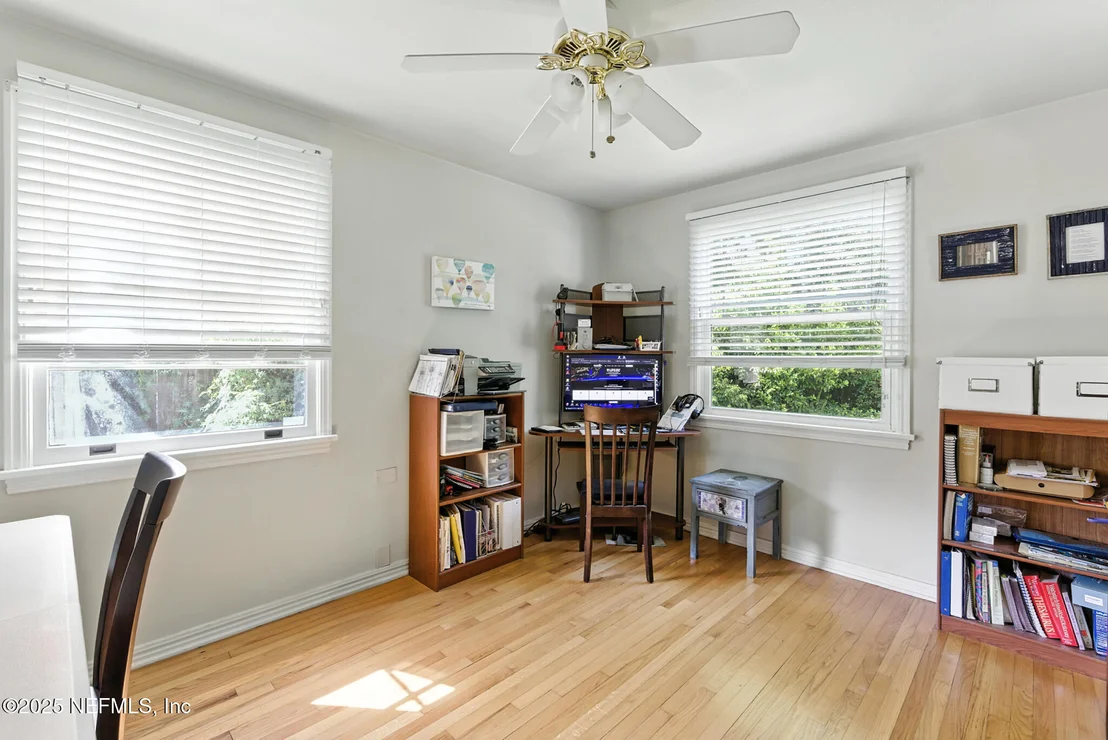 Photo of 1518 PARRISH Place