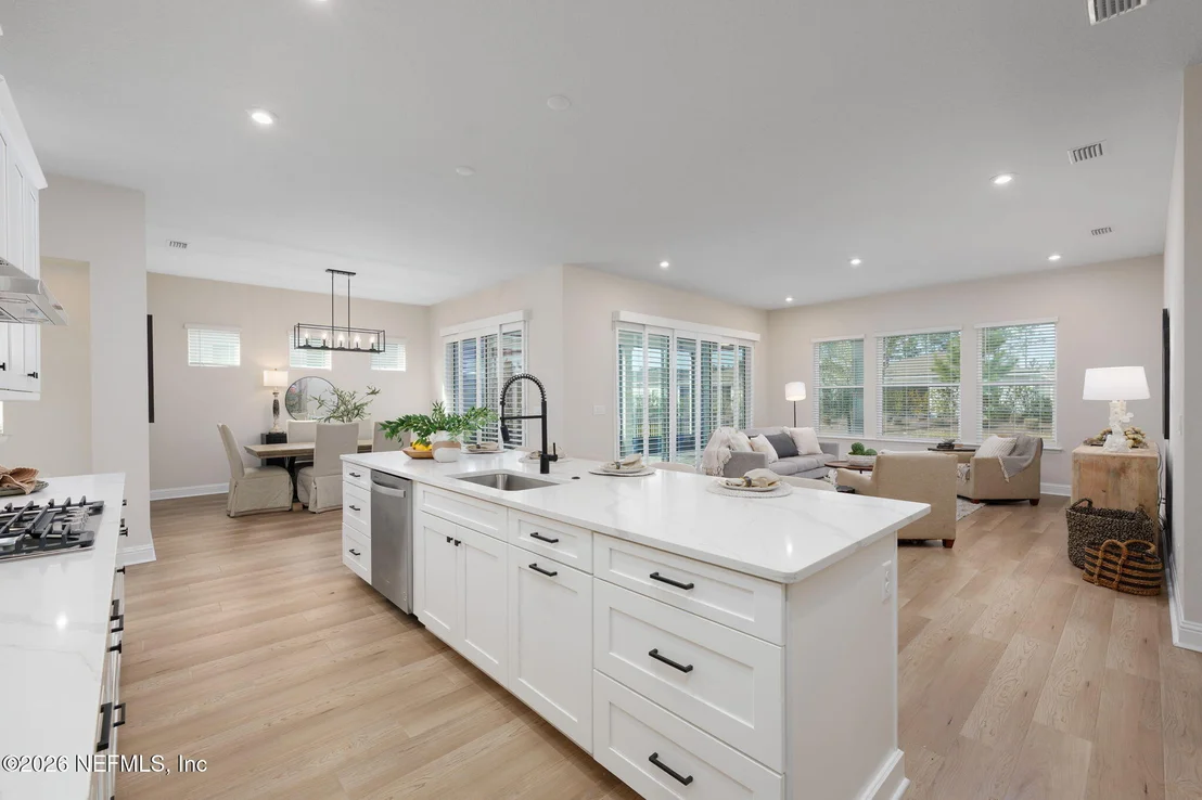 Photo of 329 PELTON Place