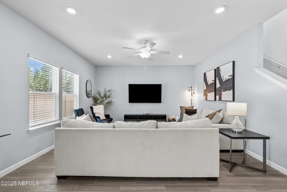 Photo of 9852 LOVAGE Lane