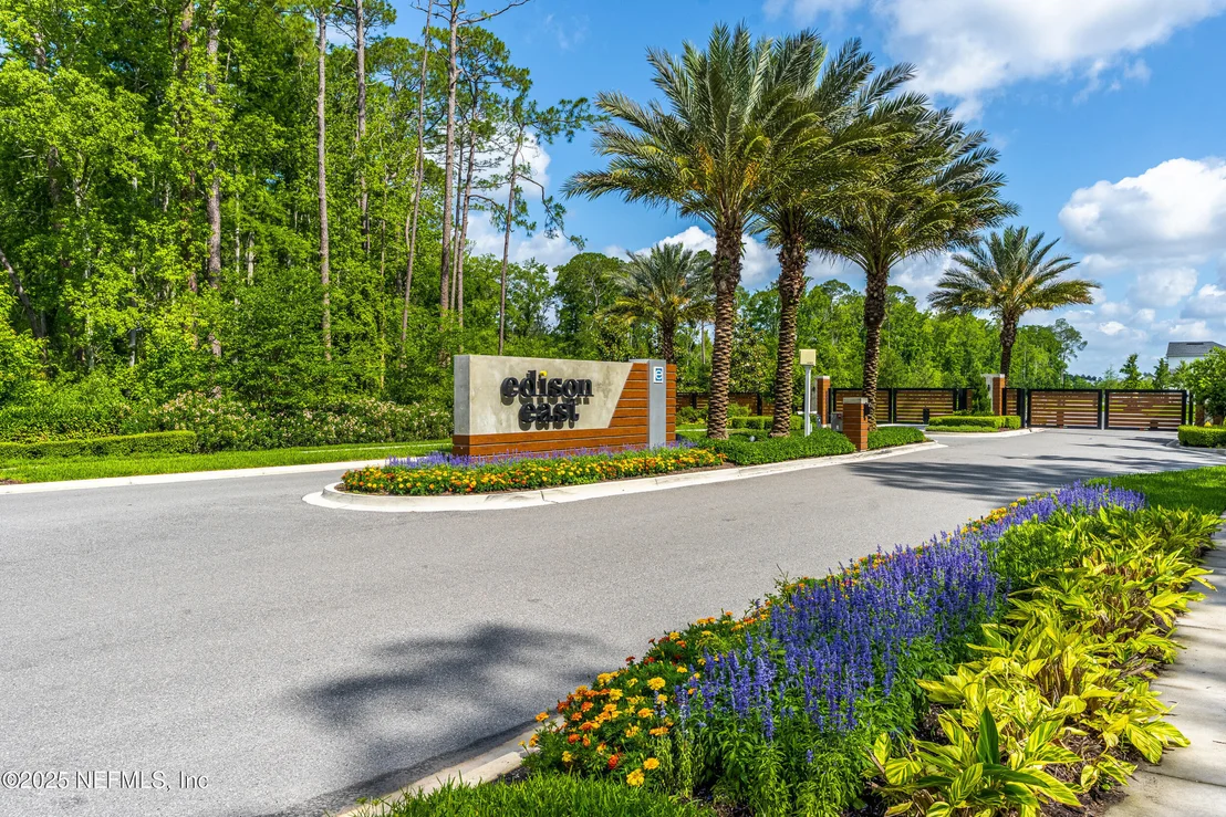 Photo of 9918 FILAMENT Boulevard