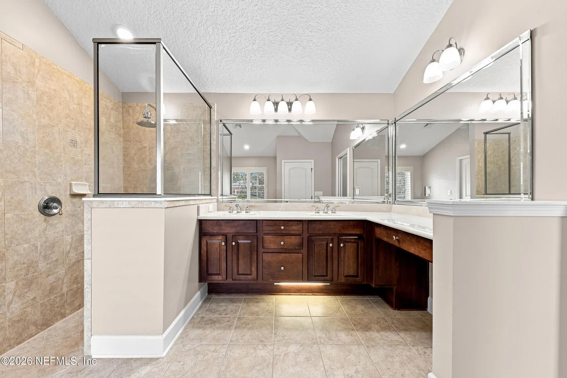 Photo of 1304 HONEYSUCKLE Drive