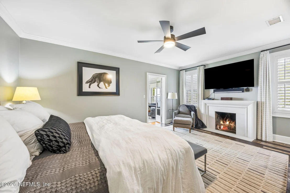 Photo of 1676 RIVER Road