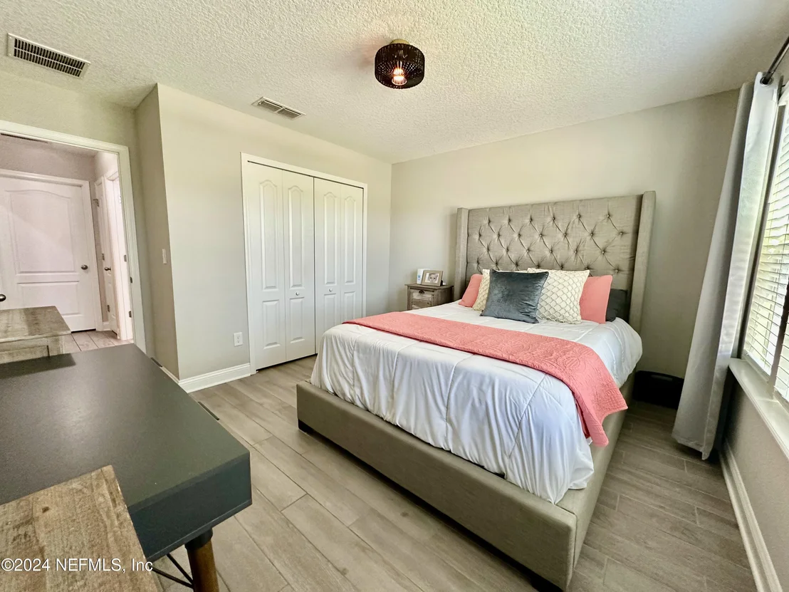 Photo of 1135 SHETLAND Drive