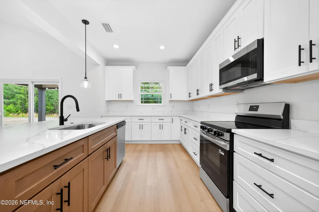 Photo of 161 CRESTVIEW Drive