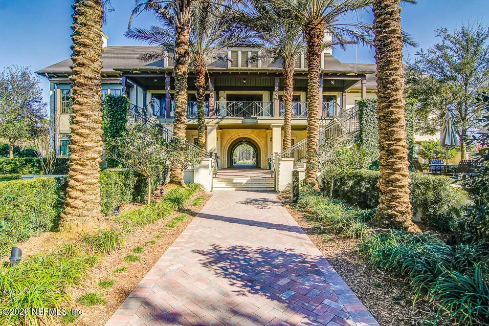 Photo of 95 HOWLAND Drive