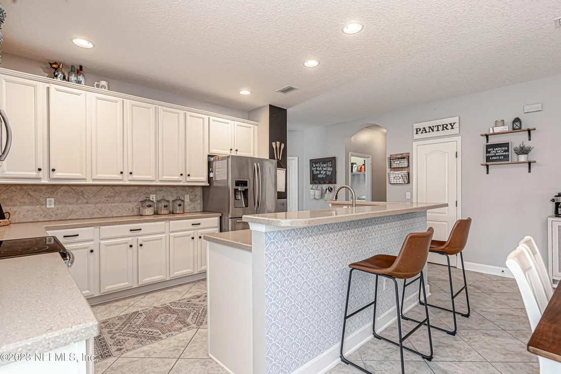 Photo of 855 CHANTERELLE Way