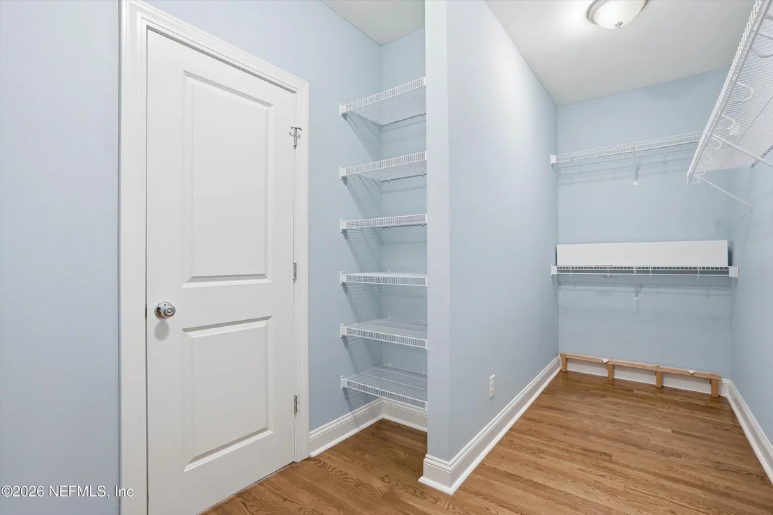 Photo of 1052 HOLLY Lane