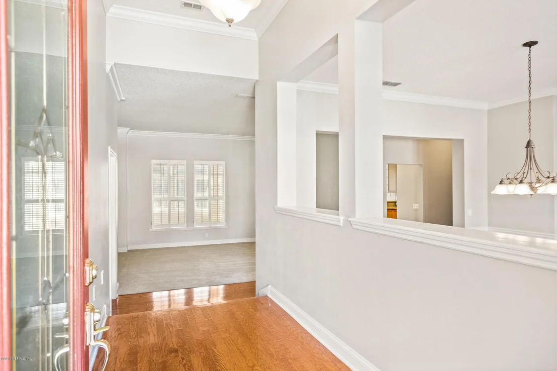 Photo of 821 EAGLE POINT Drive