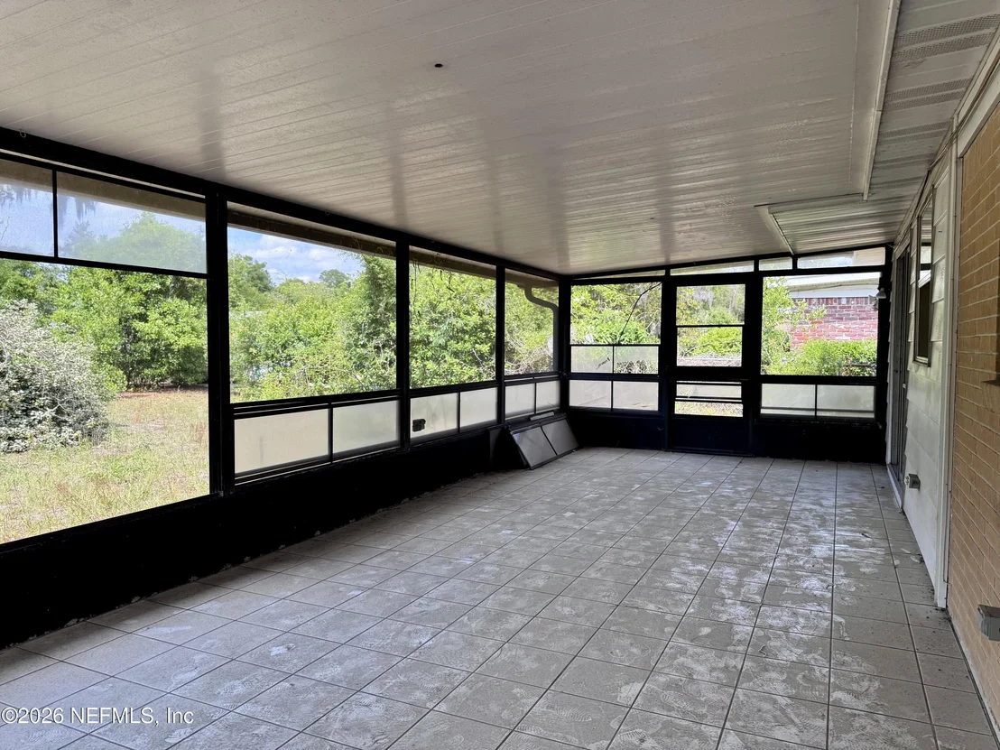 Photo of 5527 MAXINE Drive
