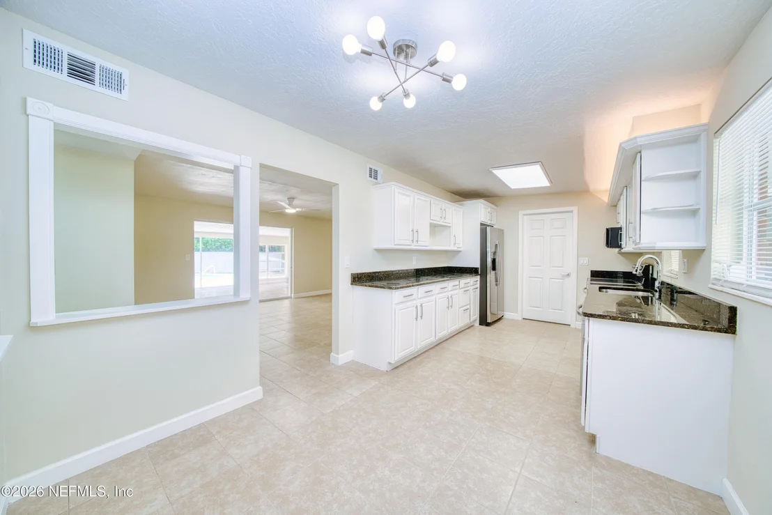 Photo of 2517 PALM Avenue