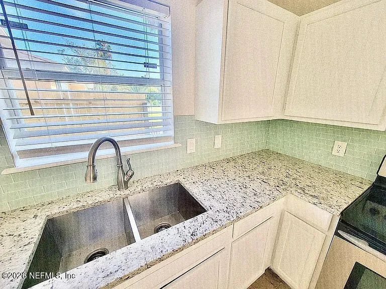 Photo of 569 CAMELIA Street