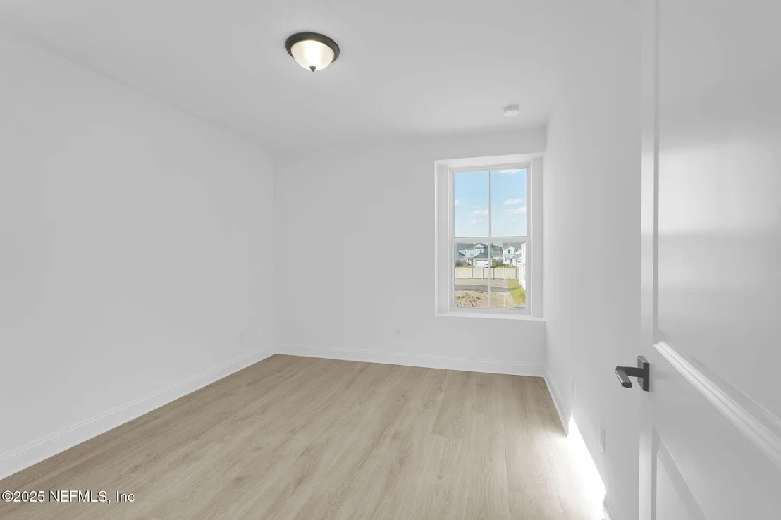 Photo of 299 REFLECTIONS Avenue