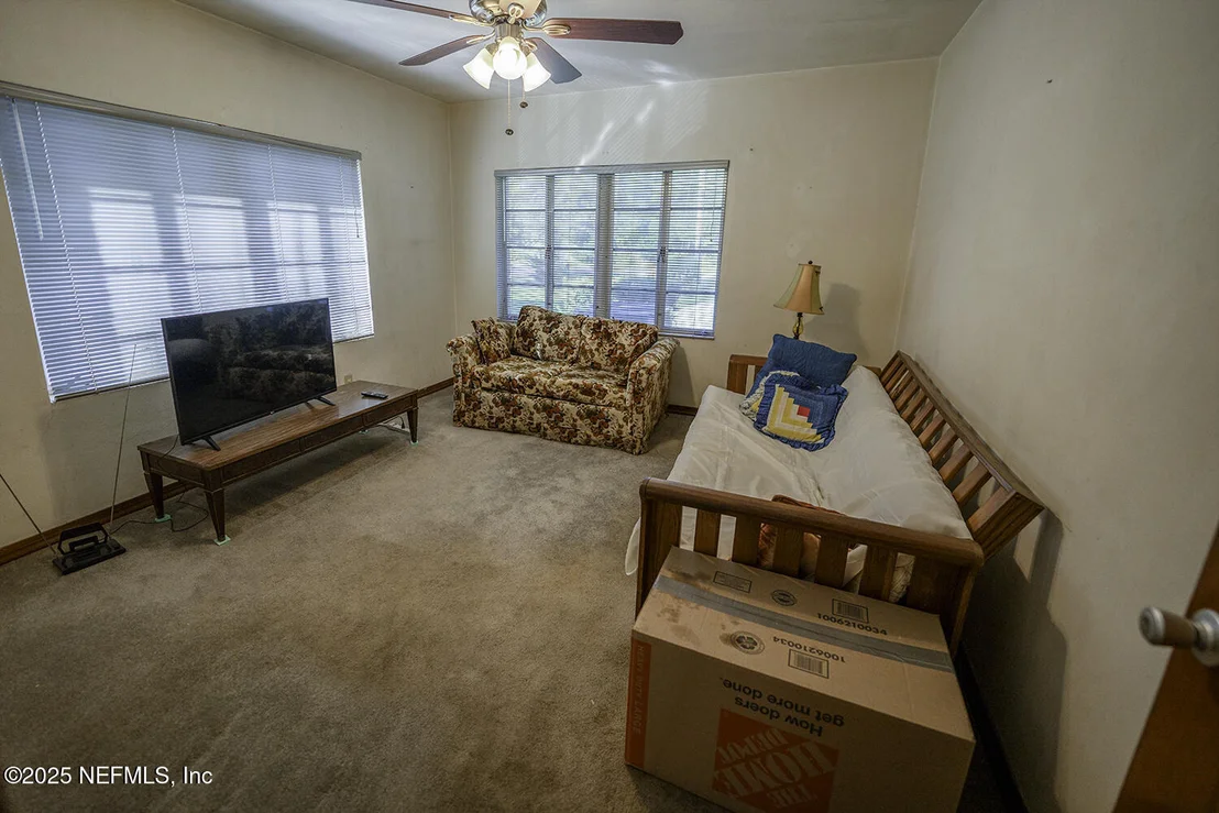 Photo of 5527 HYDE PARK Circle
