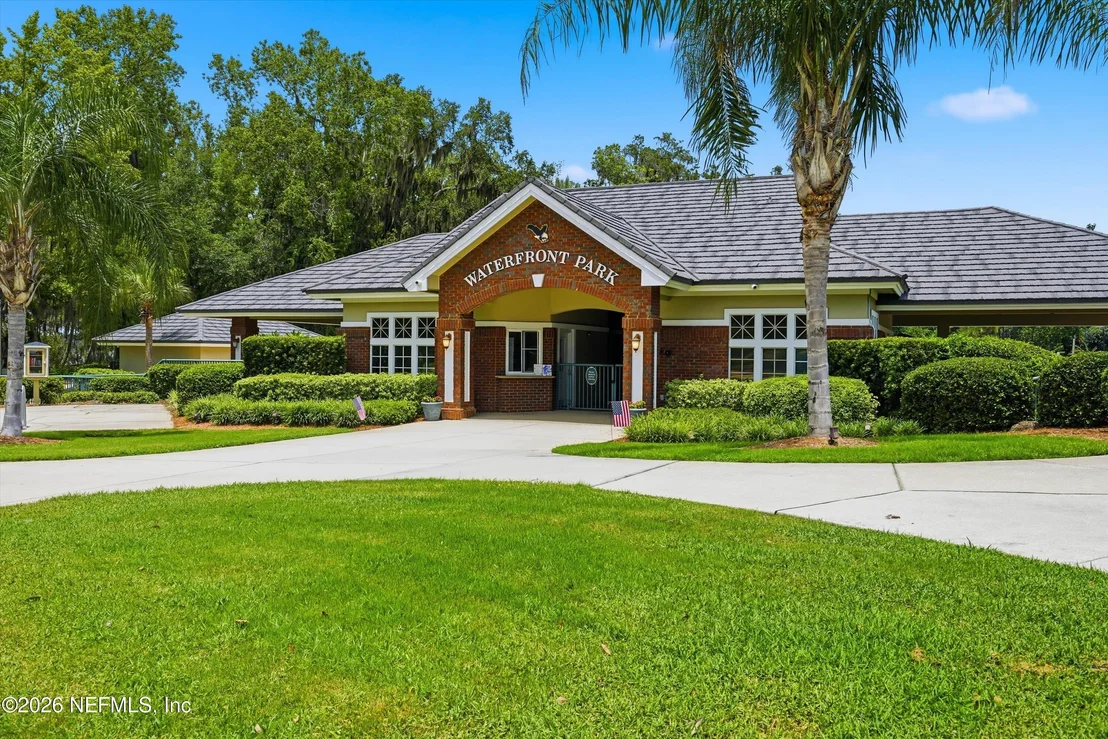 Photo of 1413 COURSE VIEW Drive