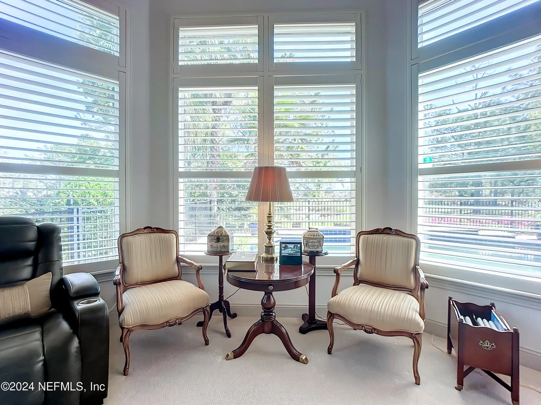 Photo of 2432 DEN Street