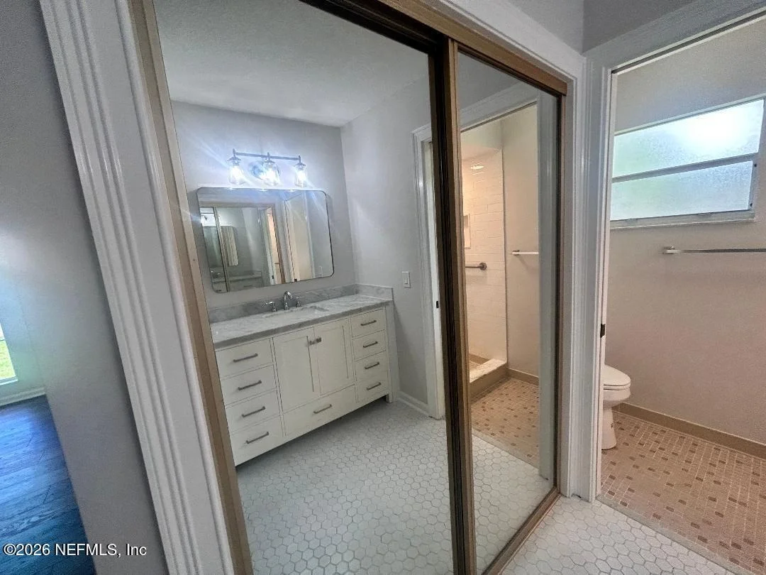 Photo of 702 NIEVES Lane
