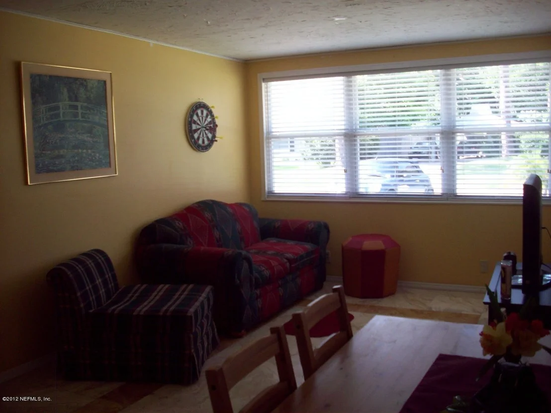 Photo of 1608 Bentin Drive N