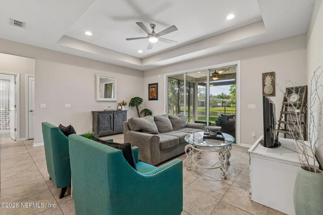Photo of 135 MEADOW CROSSING Drive