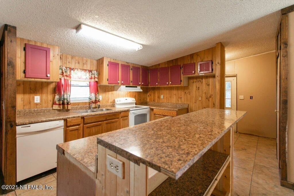 Photo of 2397 OLEANDER Avenue