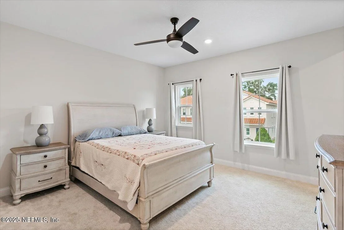 Photo of 96014 ENCLAVE Manor