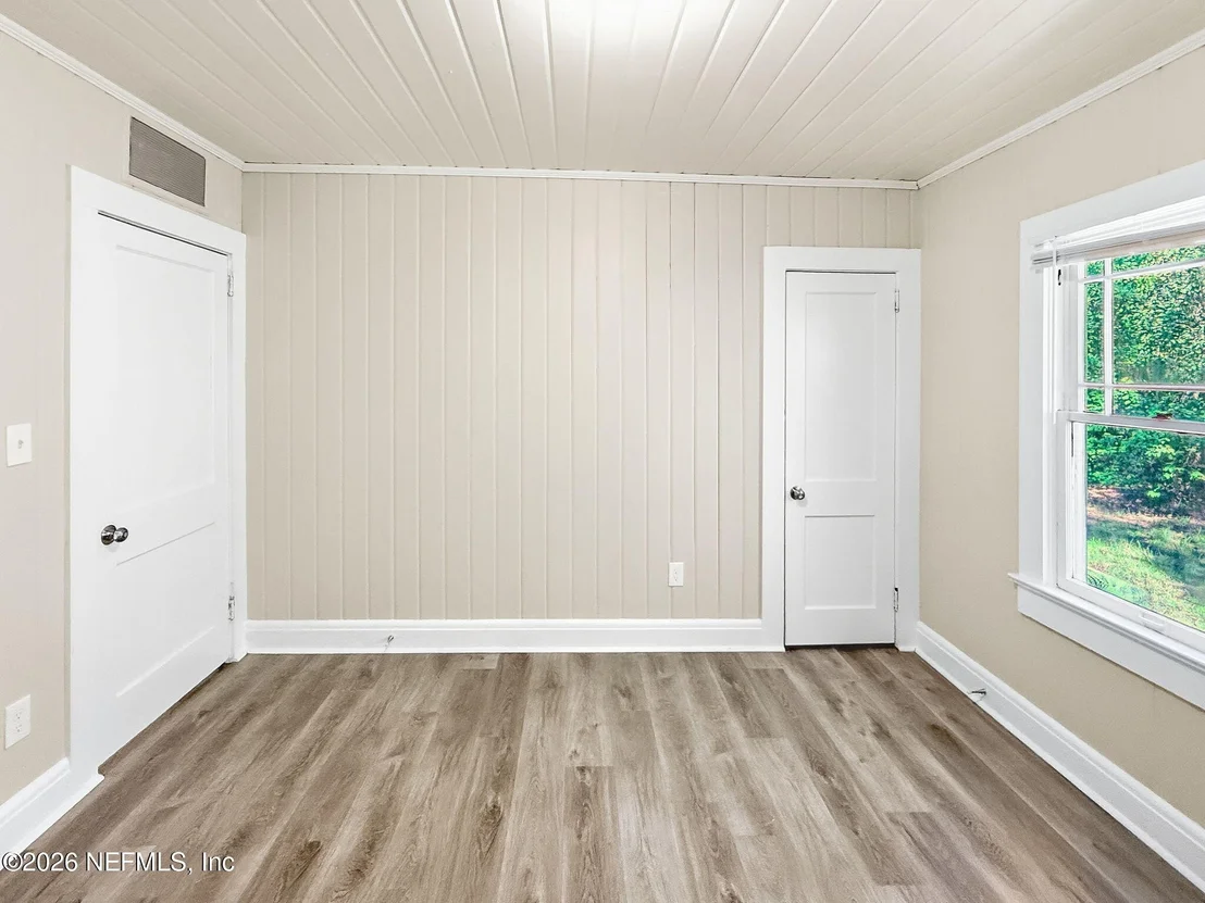 Photo of 7739 HAMMOND Boulevard