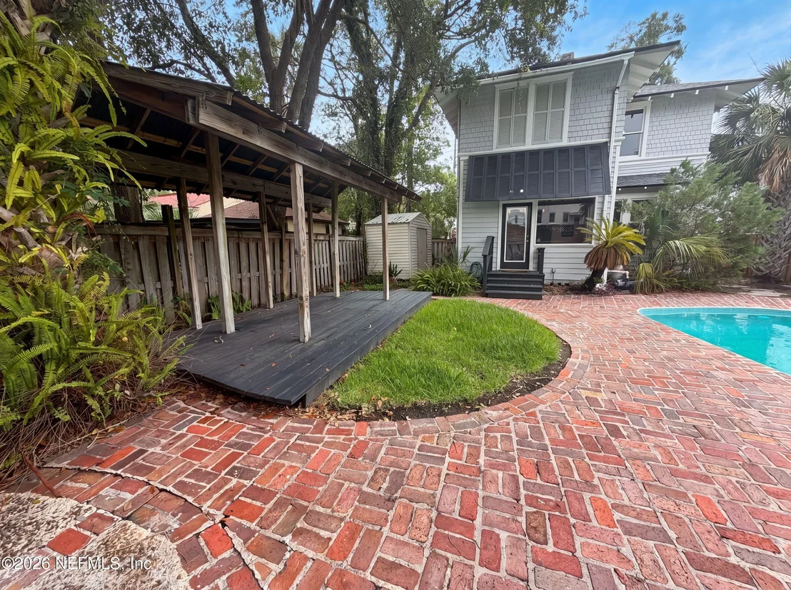 Photo of 1620 CHERRY Street