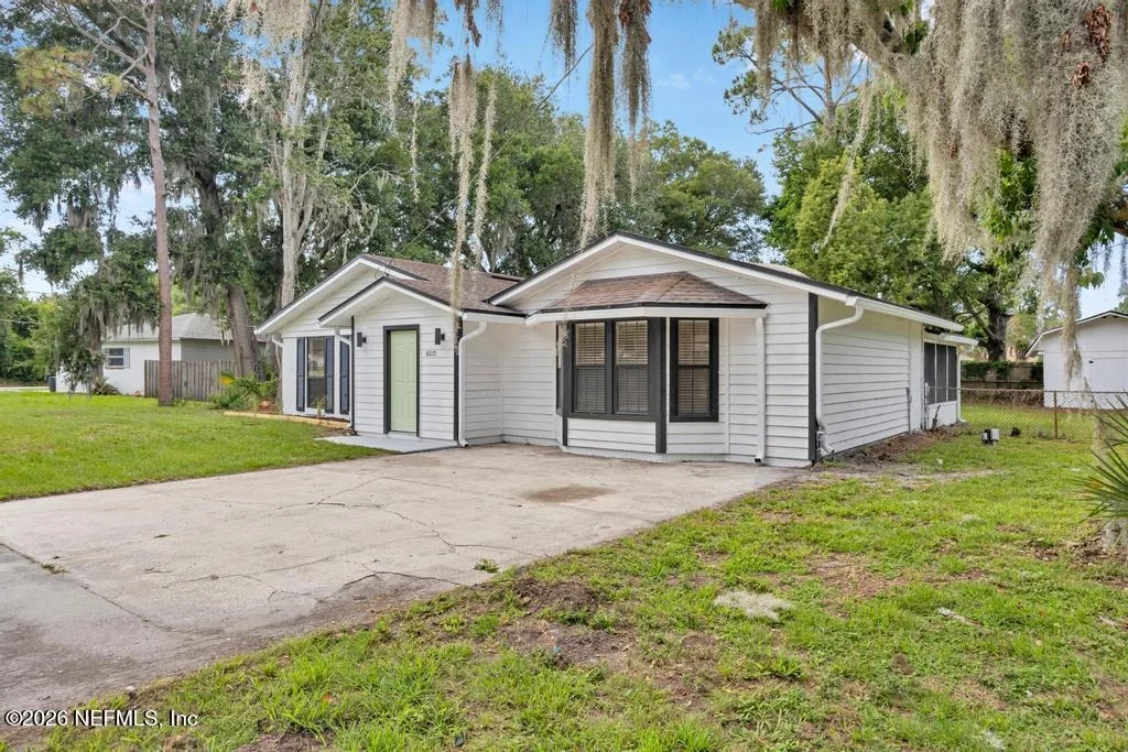 Photo of 6015 ROYAL ESTATES Place