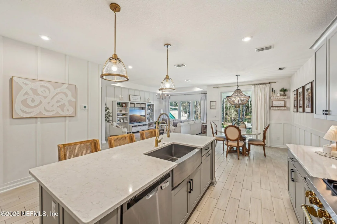Photo of 24 OAKHURST Court