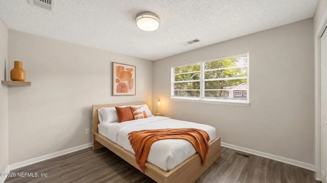 Photo of 586 MADEIRA Drive