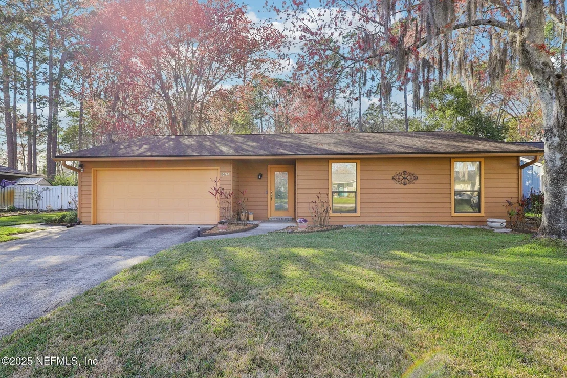 Photo of 10744 HEARTHSTONE Drive