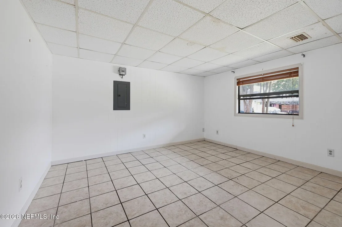 Photo of 865 COLE Road