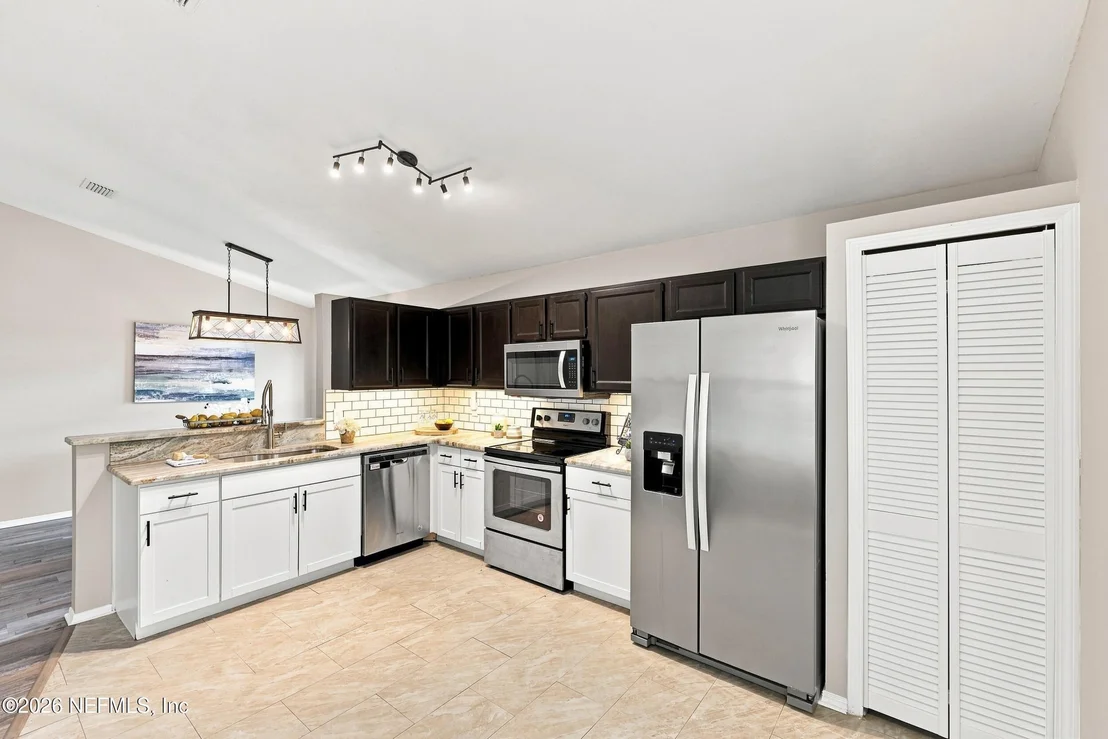 Photo of 1817 HEARTH Street