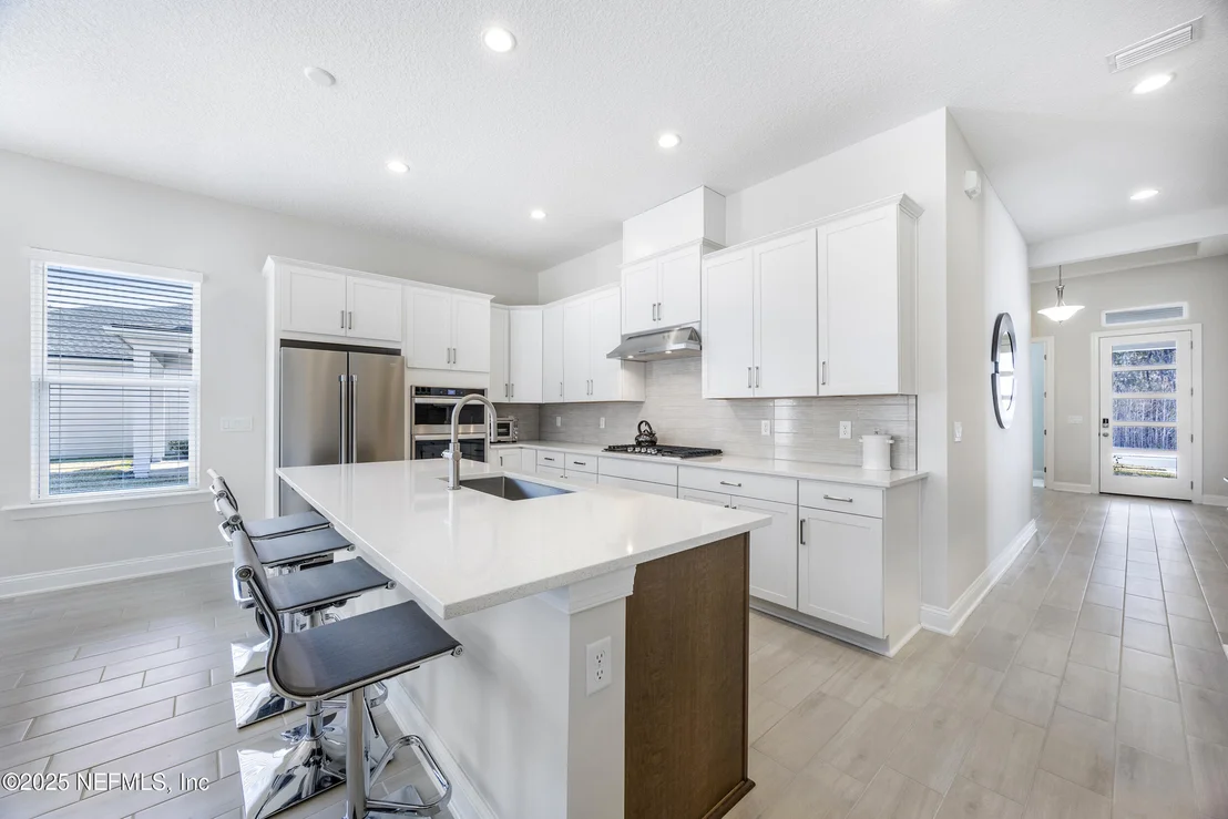 Photo of 9819 FILAMENT Boulevard