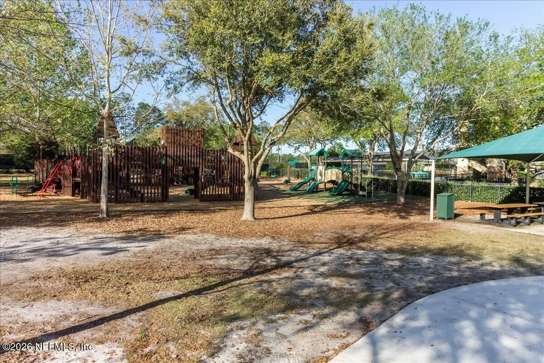 Photo of 817 EAGLE POINT Drive