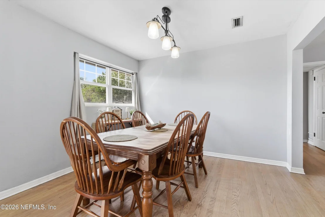 Photo of 2438 BUTTONWOOD Drive