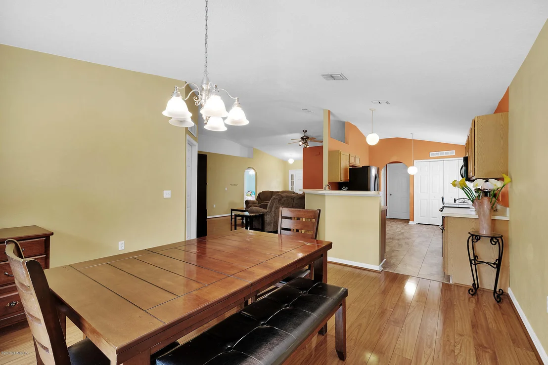 Photo of 196 KING ARTHUR Court