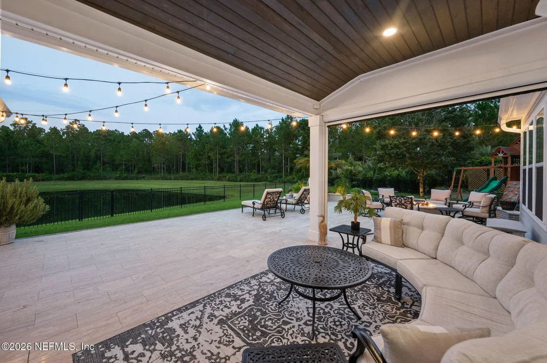 Photo of 681 GLENNEYRE Circle
