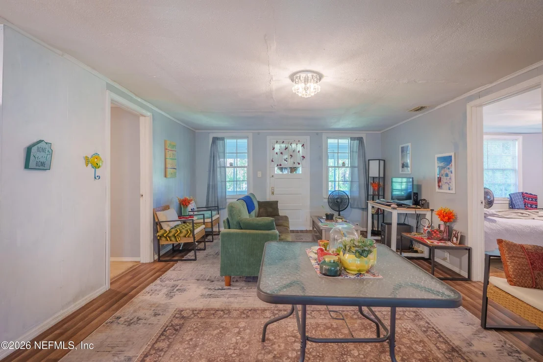 Photo of 210 PINE Avenue