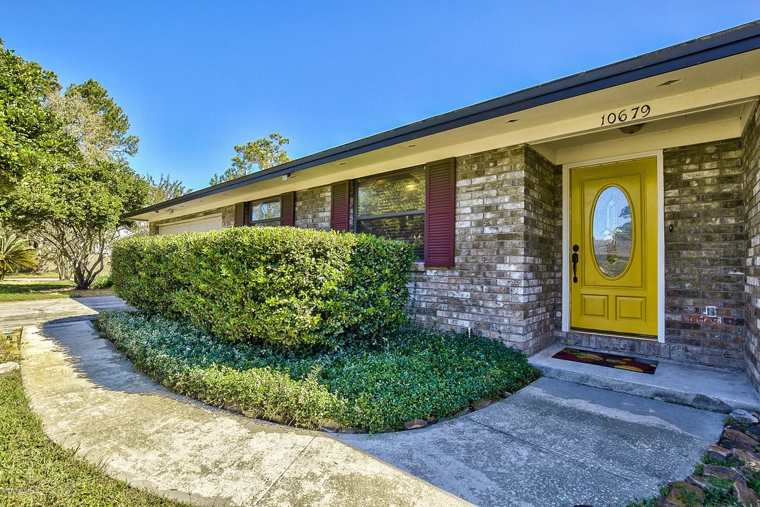 Photo of 10679 HAMPTON Road