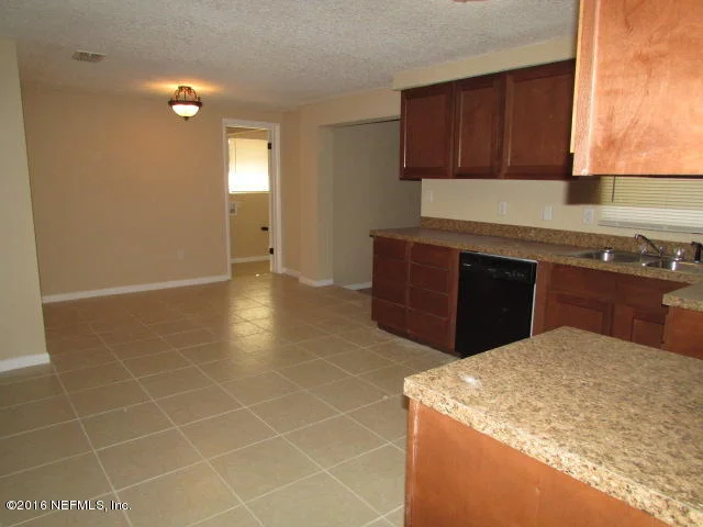 Photo of 2986 HOLLYBAY Road