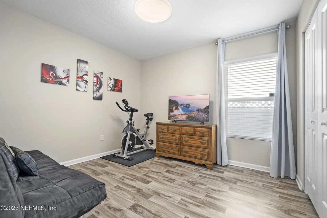 Photo of 121 MOORCROFT Way