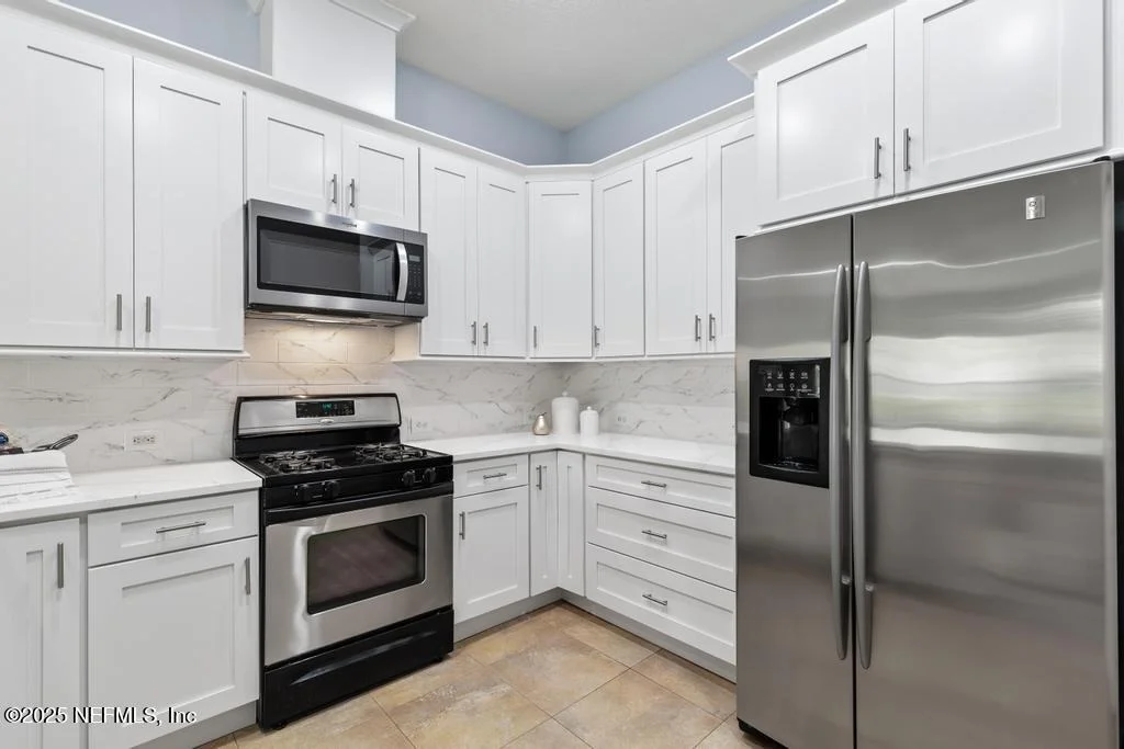 Photo of 902 EAGLE POINT Drive