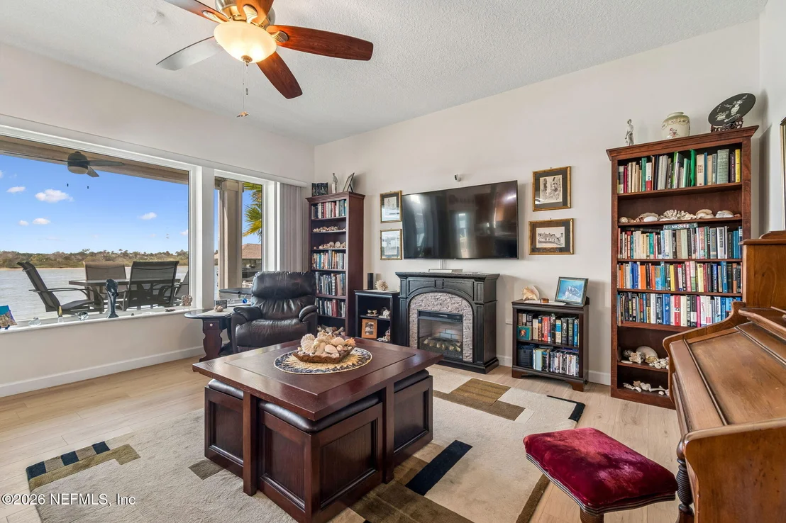 Photo of 9163 JUNE Lane