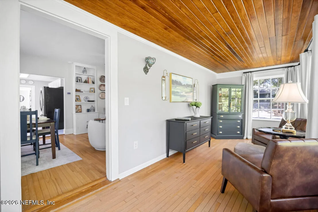 Photo of 1503 LORIMIER Road