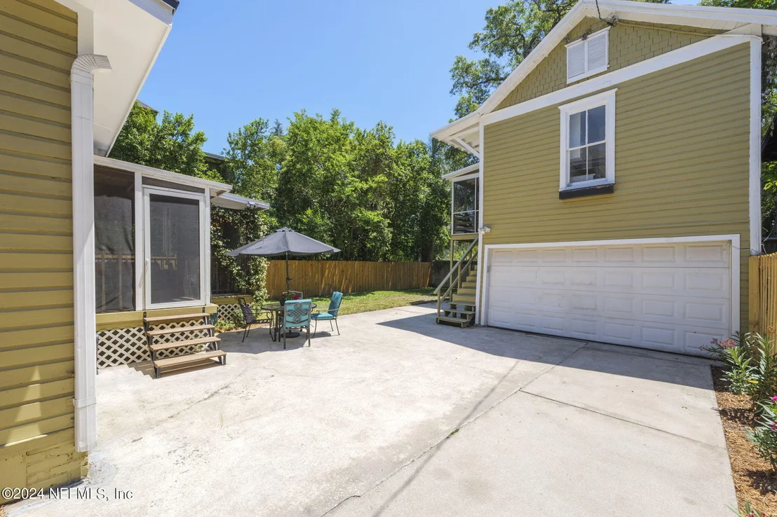Photo of 2772 RIVERSIDE Avenue